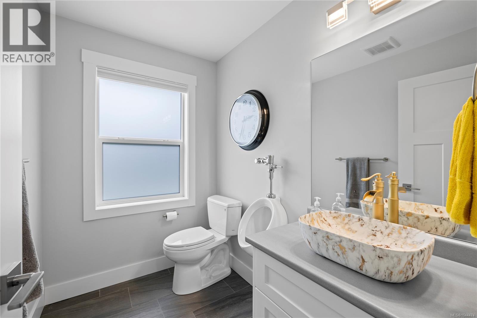 242 Sunningdale Rd E - 15