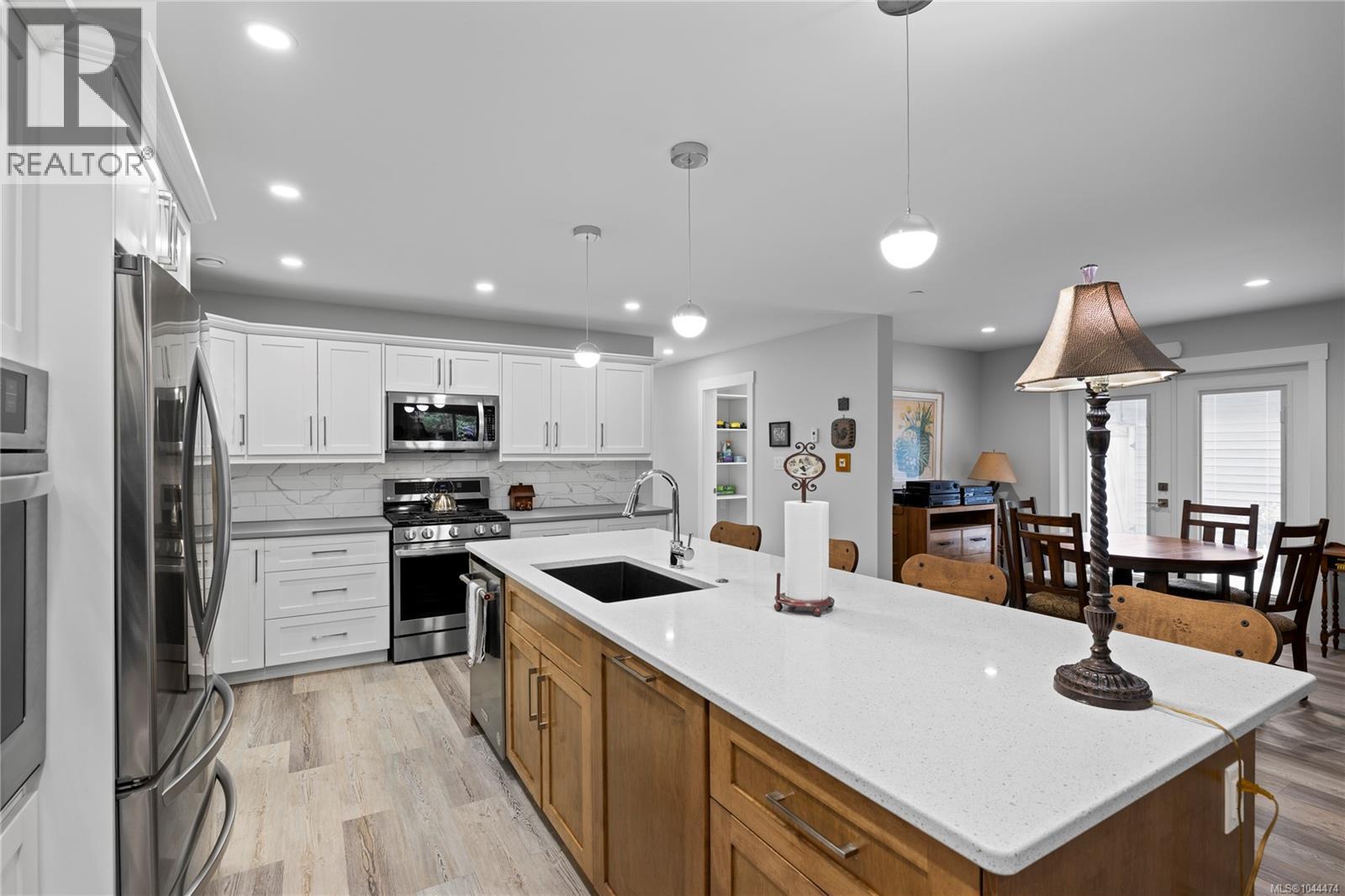 242 Sunningdale Rd E - Image 46