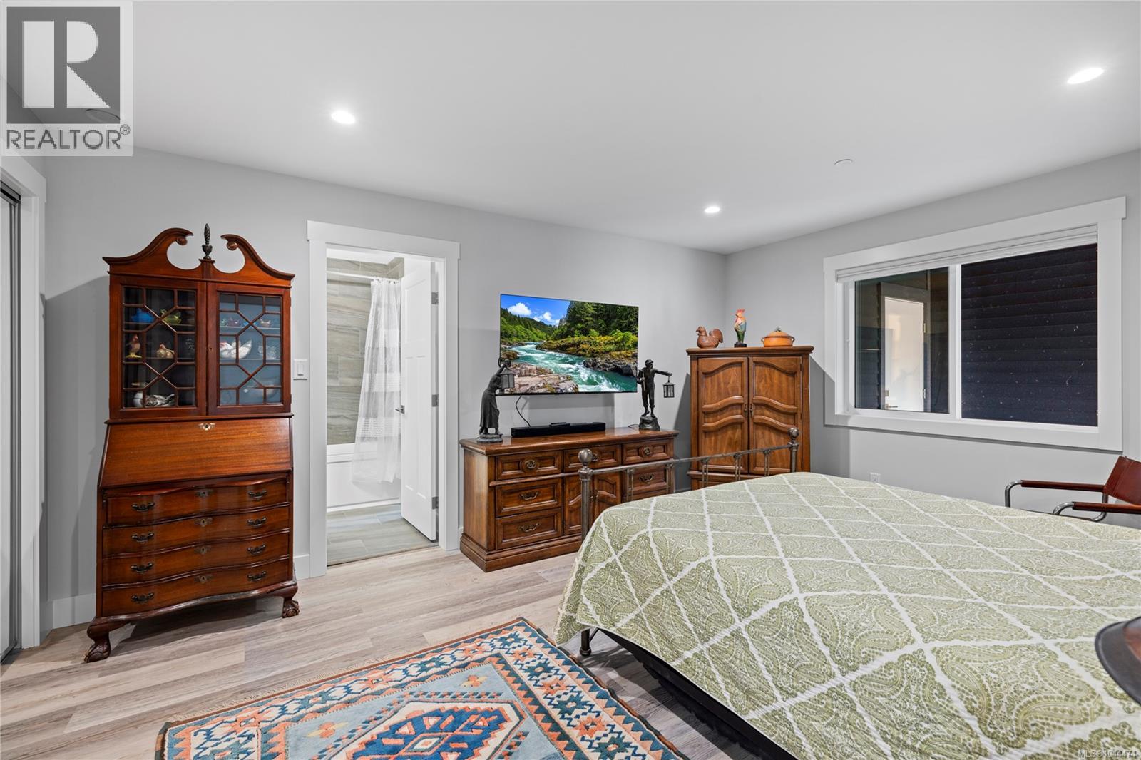 242 Sunningdale Rd E - Image 47