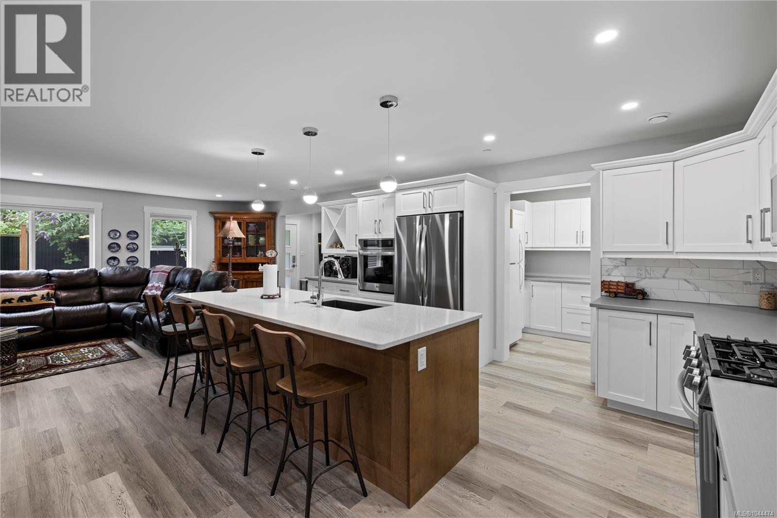 242 Sunningdale Rd E - 48
