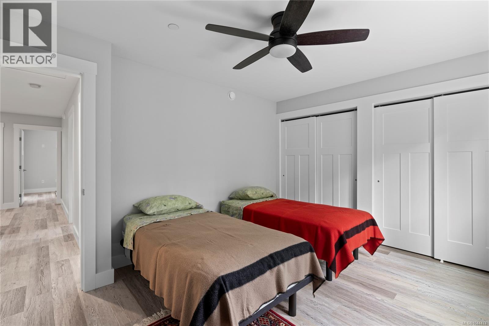 242 Sunningdale Rd E - 49
