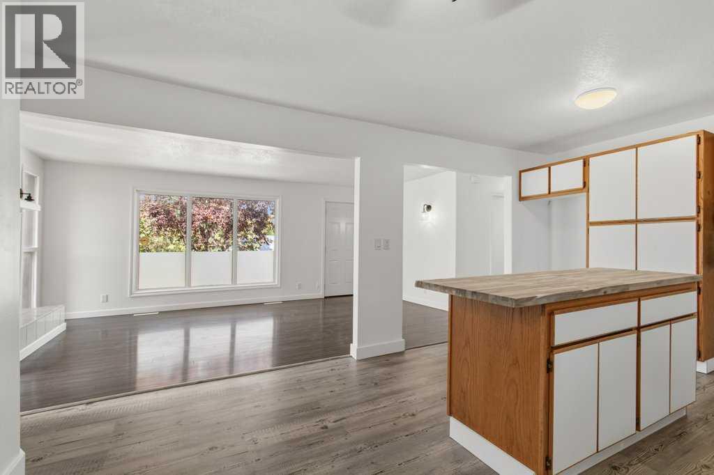 4719 46 Avenue - Photo 6