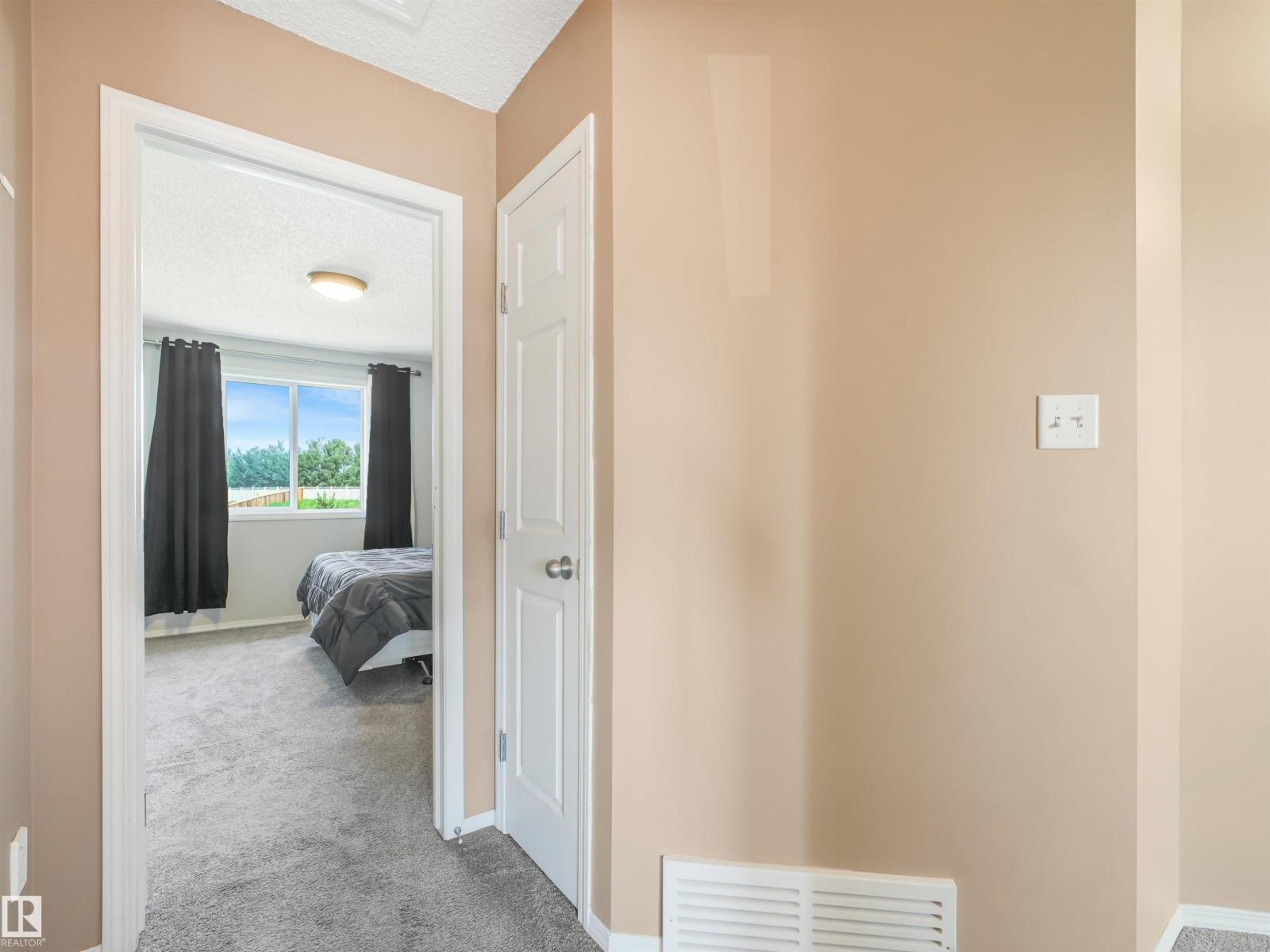 3635 11 ST NW - Image 33