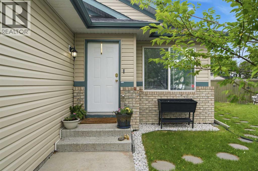 109 Canoe Square SW, Canals, Airdrie photo 2