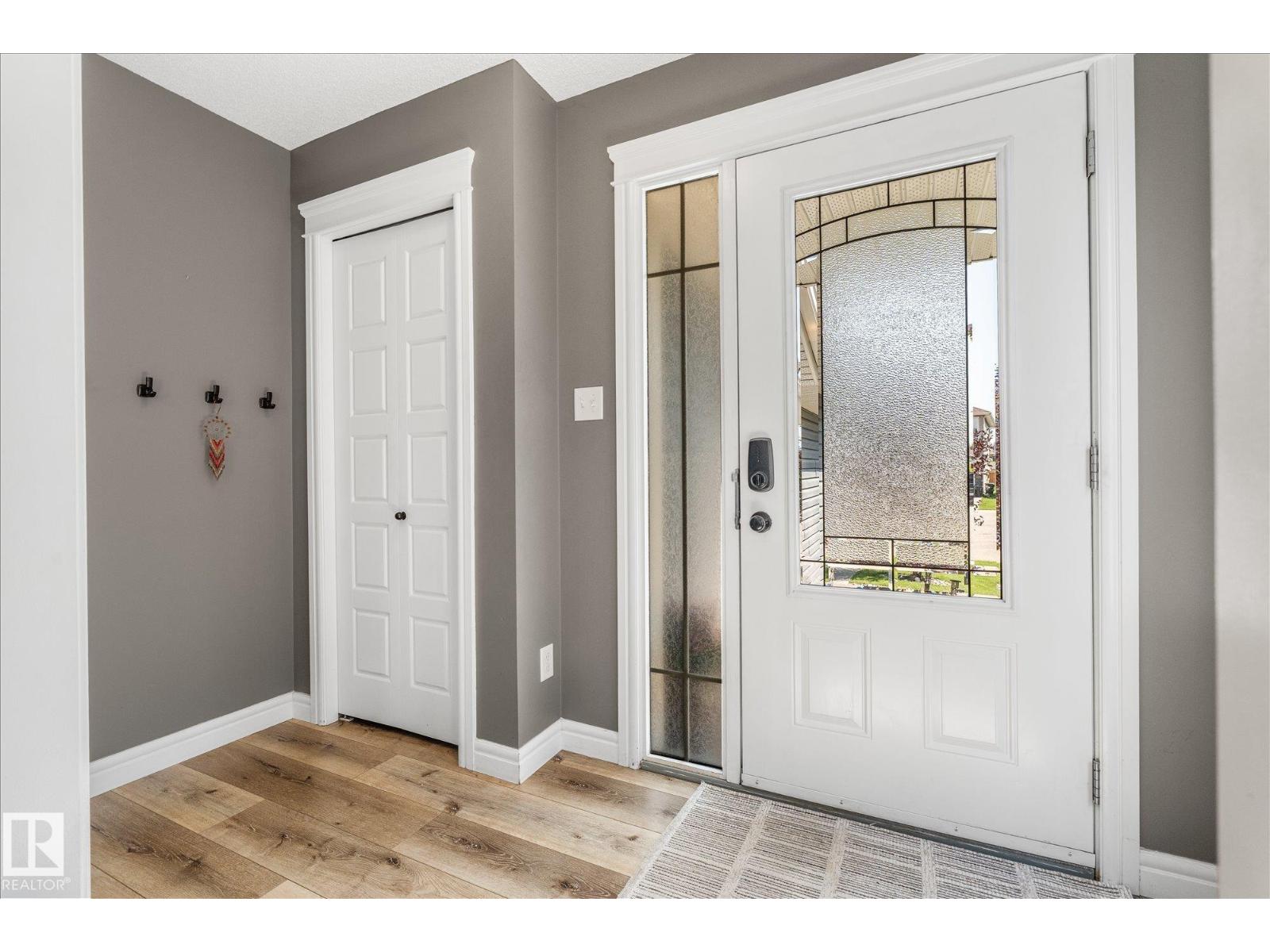 41 MEADOWVIEW LD, McLaughlin_SPGR, Spruce Grove photo 5