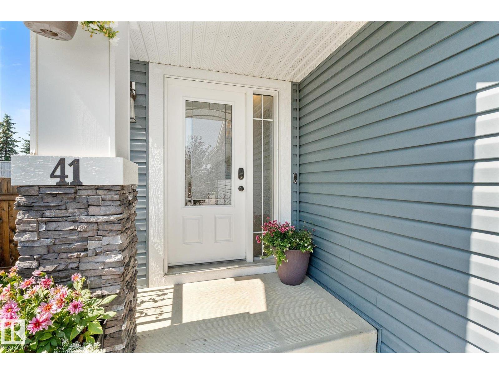 41 MEADOWVIEW LD, McLaughlin_SPGR, Spruce Grove photo 4