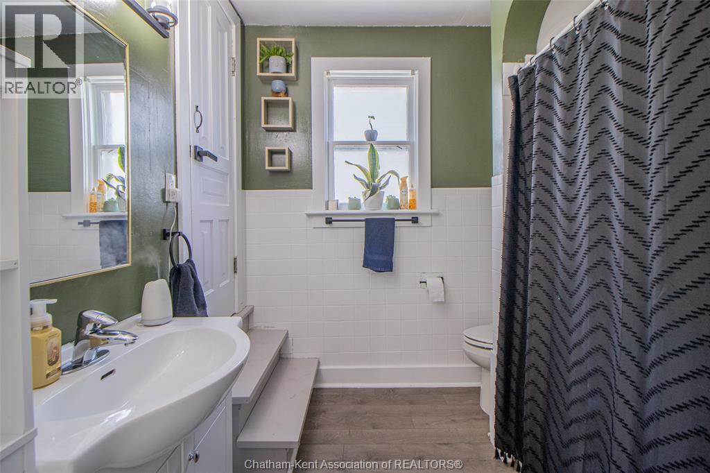 16 Sheldon AVENUE - 19