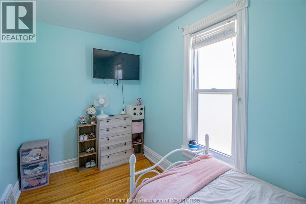 16 Sheldon AVENUE - 22