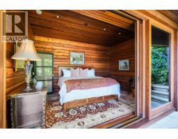 10968 Madrona Dr, North Saanich, BC V8R6K2 Photo 39