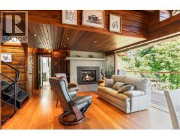 Family room - 10968 Madrona Dr, North Saanich, BC V8R6K2 Photo 10