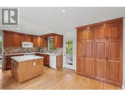 Sunroom - 597 Christie Lake Road, Tay Valley, ON K7H3C6 Photo 12