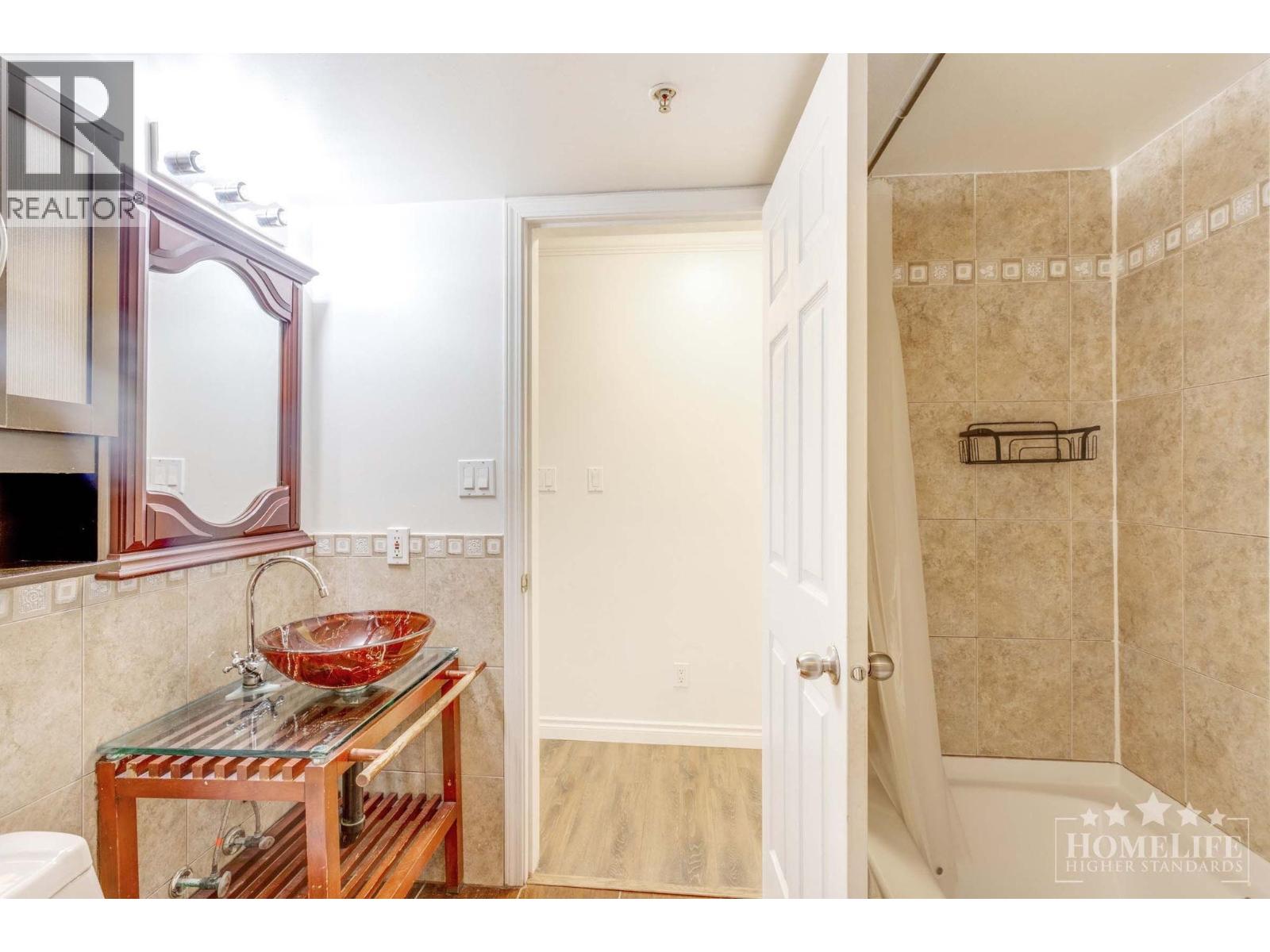 205 2485 ATKINS AVENUE, Port Coquitlam