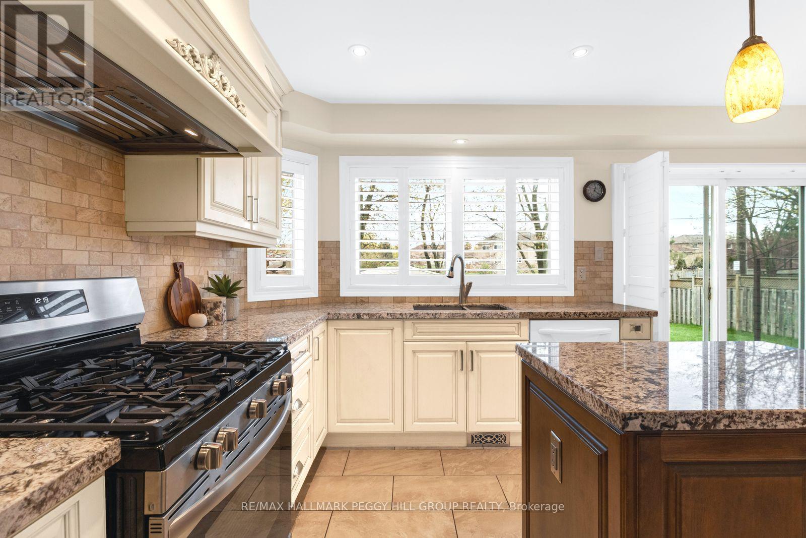 87 CITYVIEW CIRCLE - Image 3