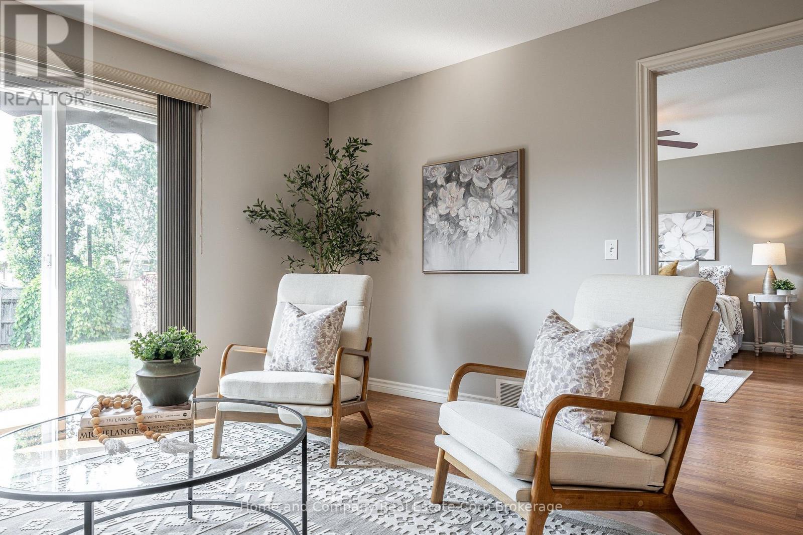 354 DUFFERIN STREET - 17