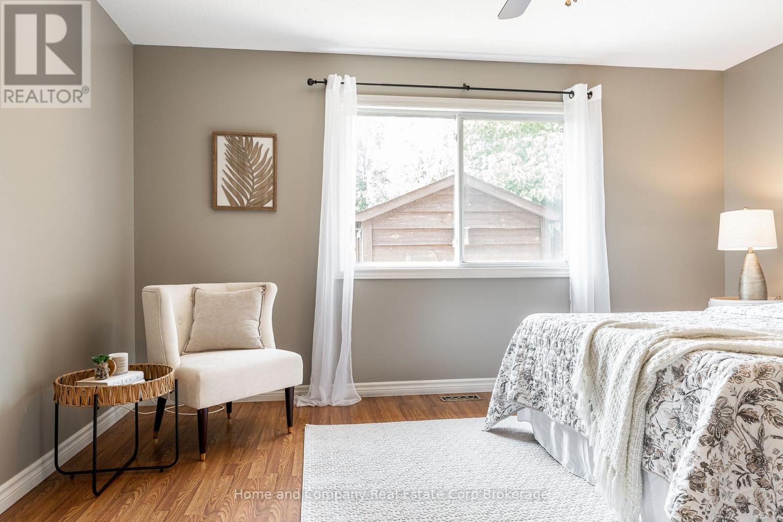 354 DUFFERIN STREET - 22