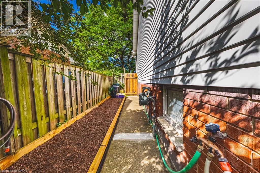 742 FRANCIS Road - Image 41