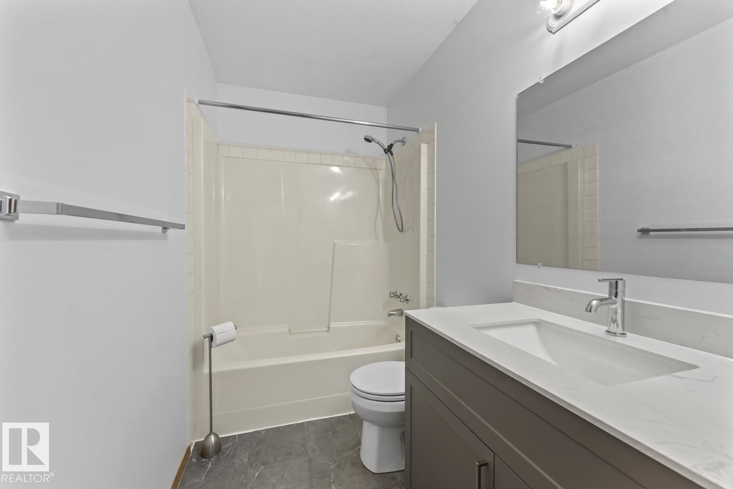 4813 45 ST - 13