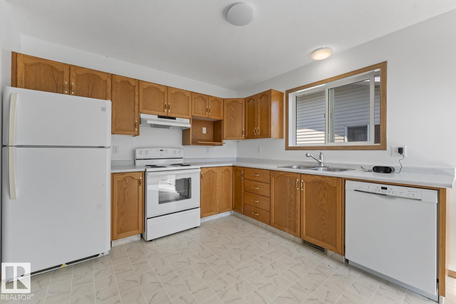 4813 45 ST - 2