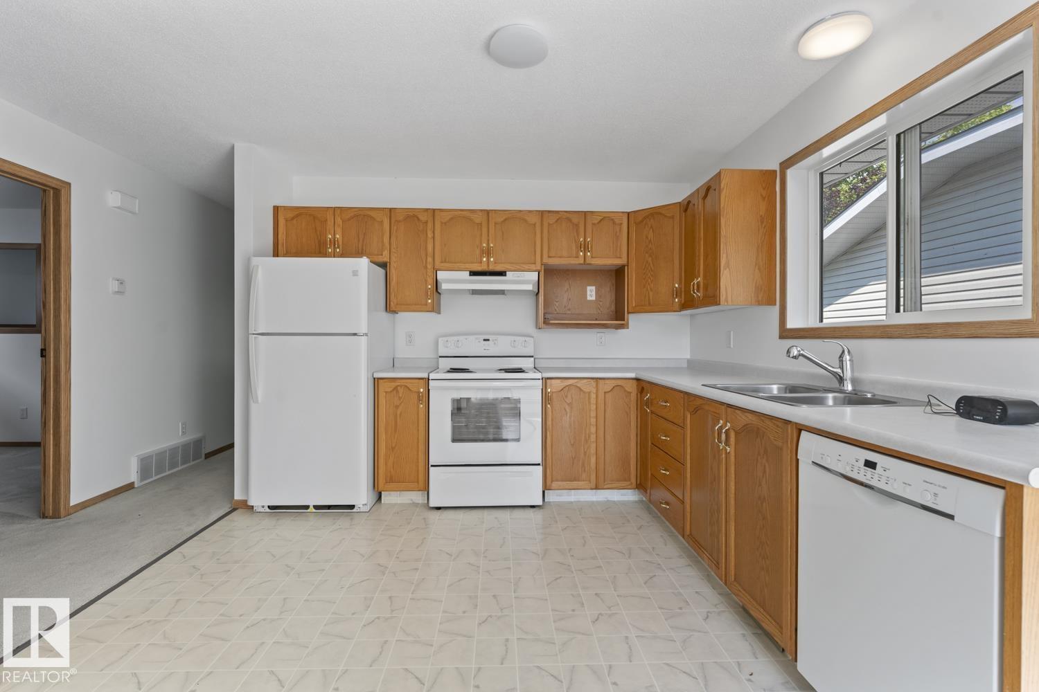 4813 45 ST - 5