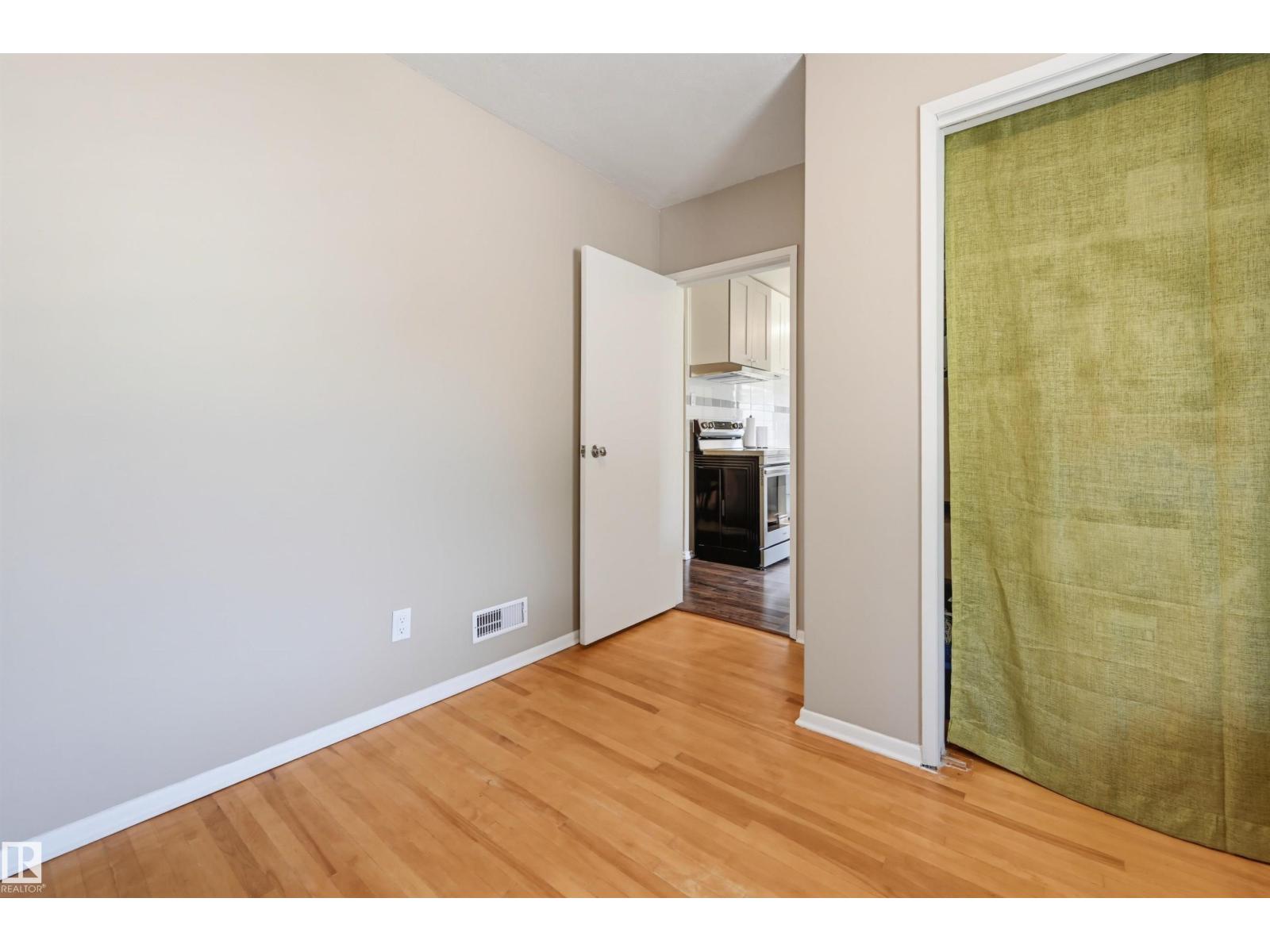 11502 127 ST NW - 18