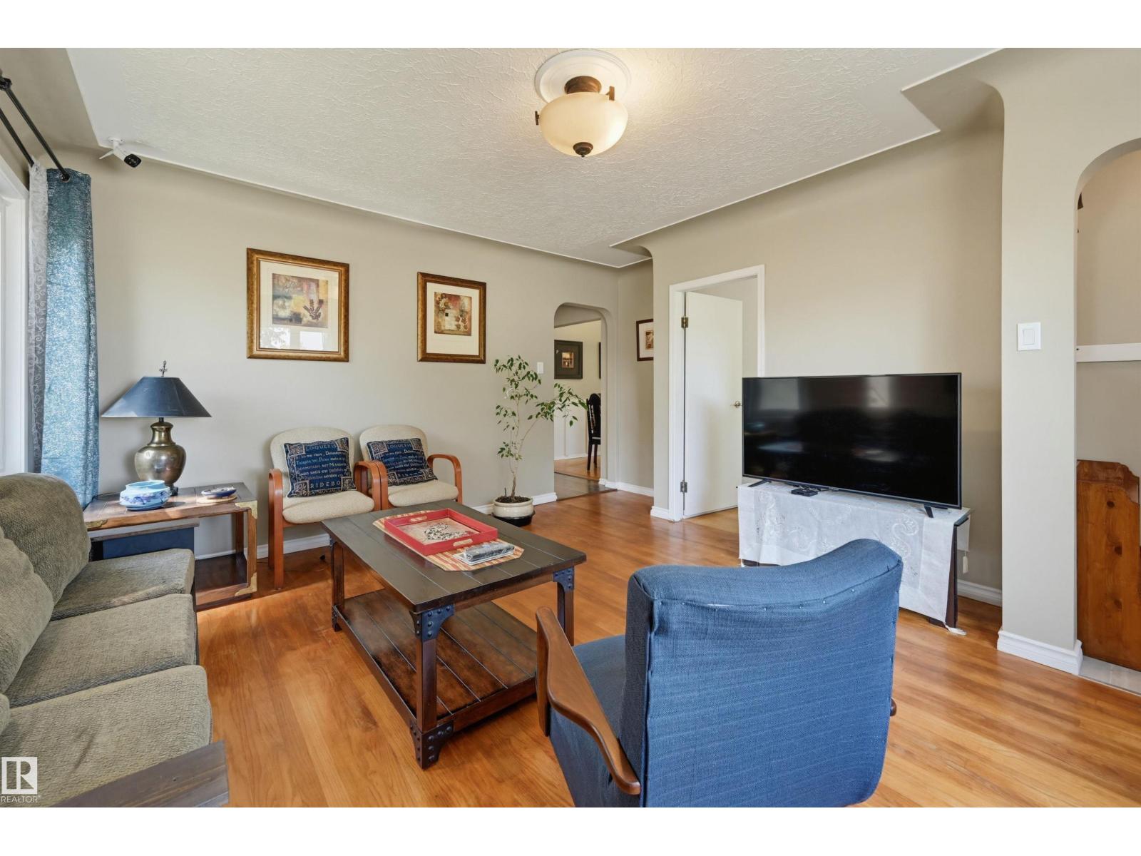 11502 127 ST NW - 6