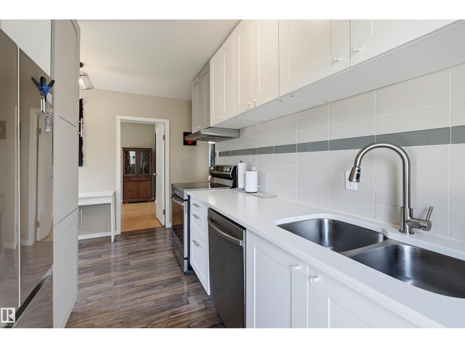 11502 127 ST NW - 14