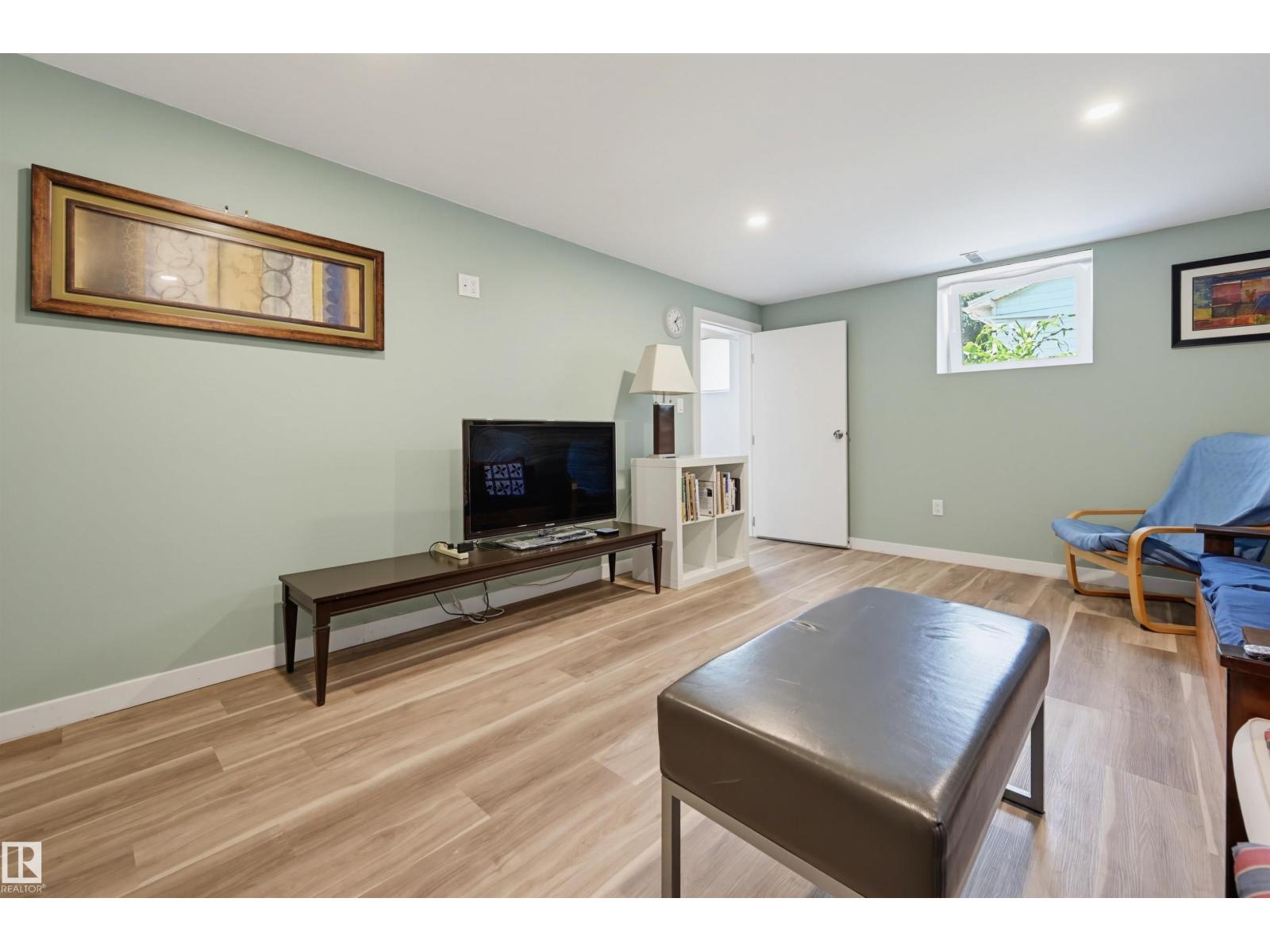 11502 127 ST NW - 23
