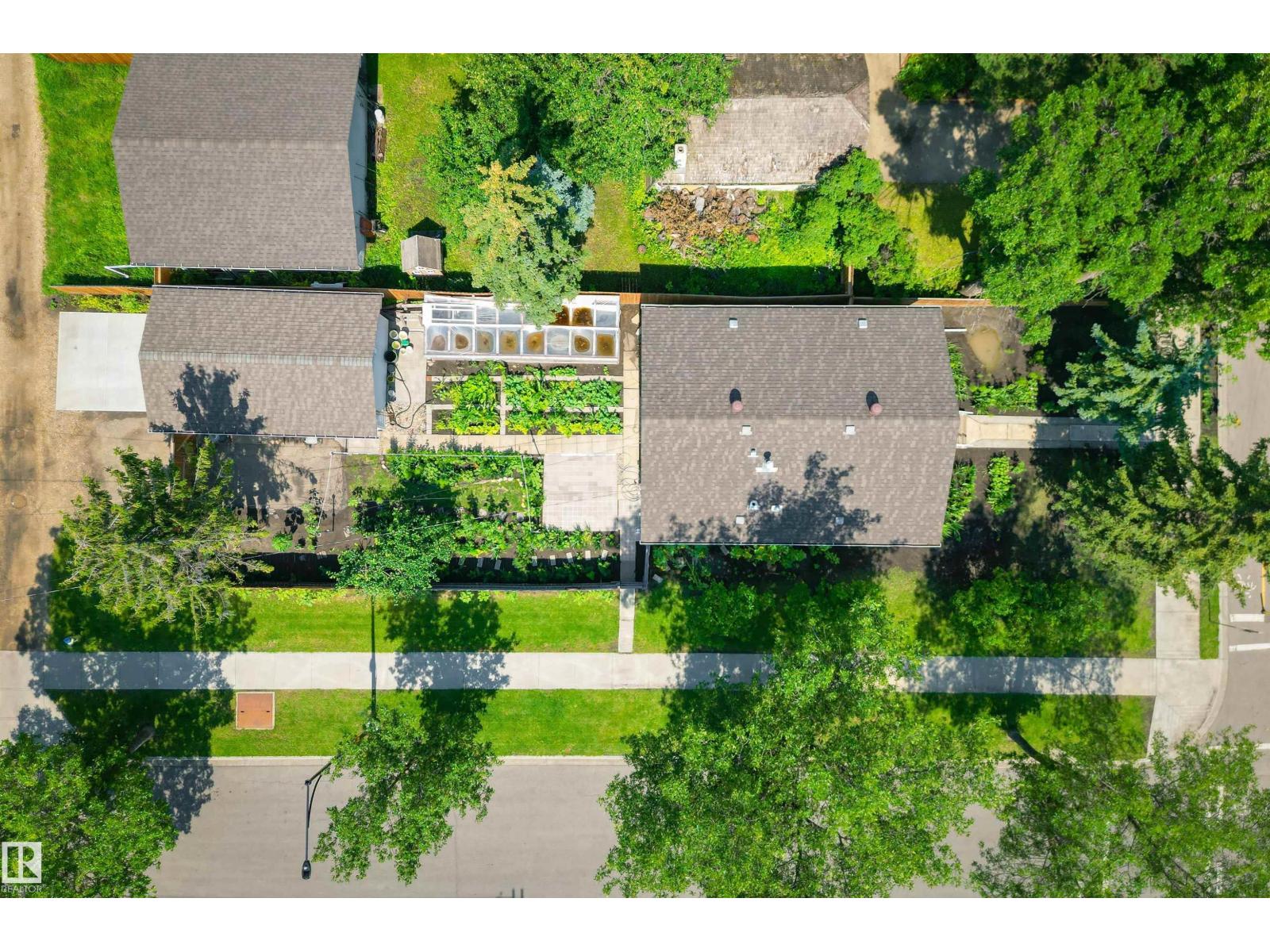 11502 127 ST NW - 40
