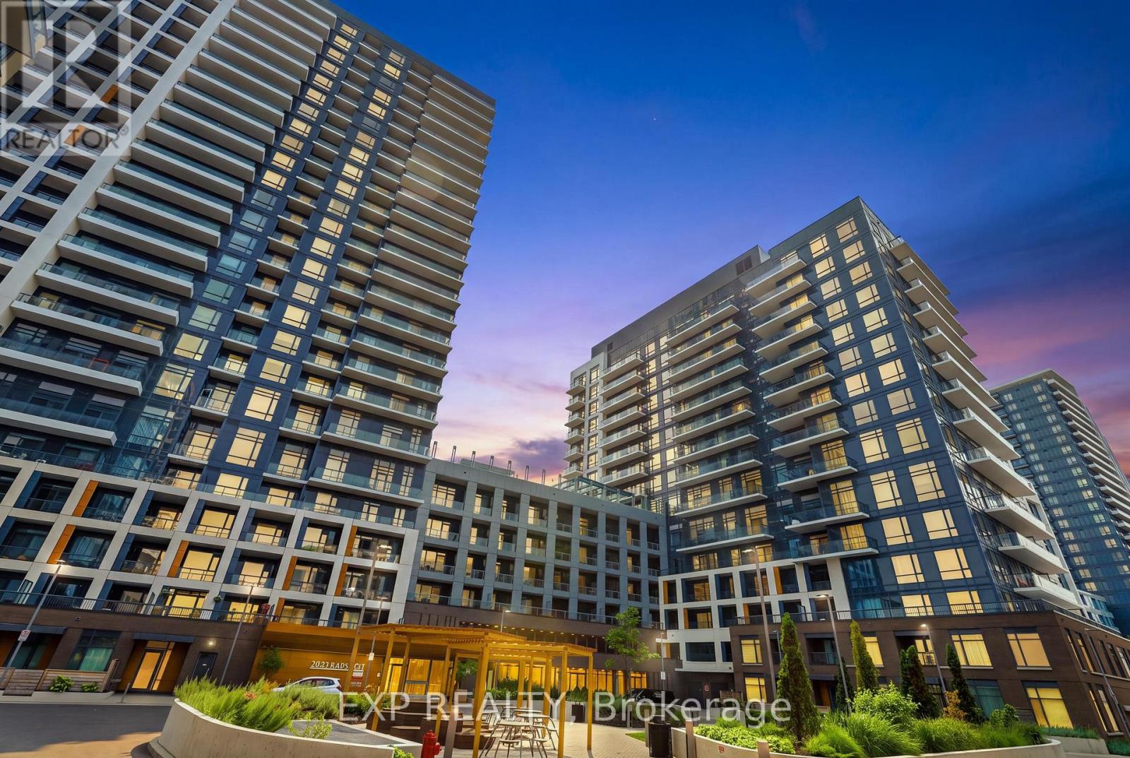 625 - 7950 BATHURST STREET