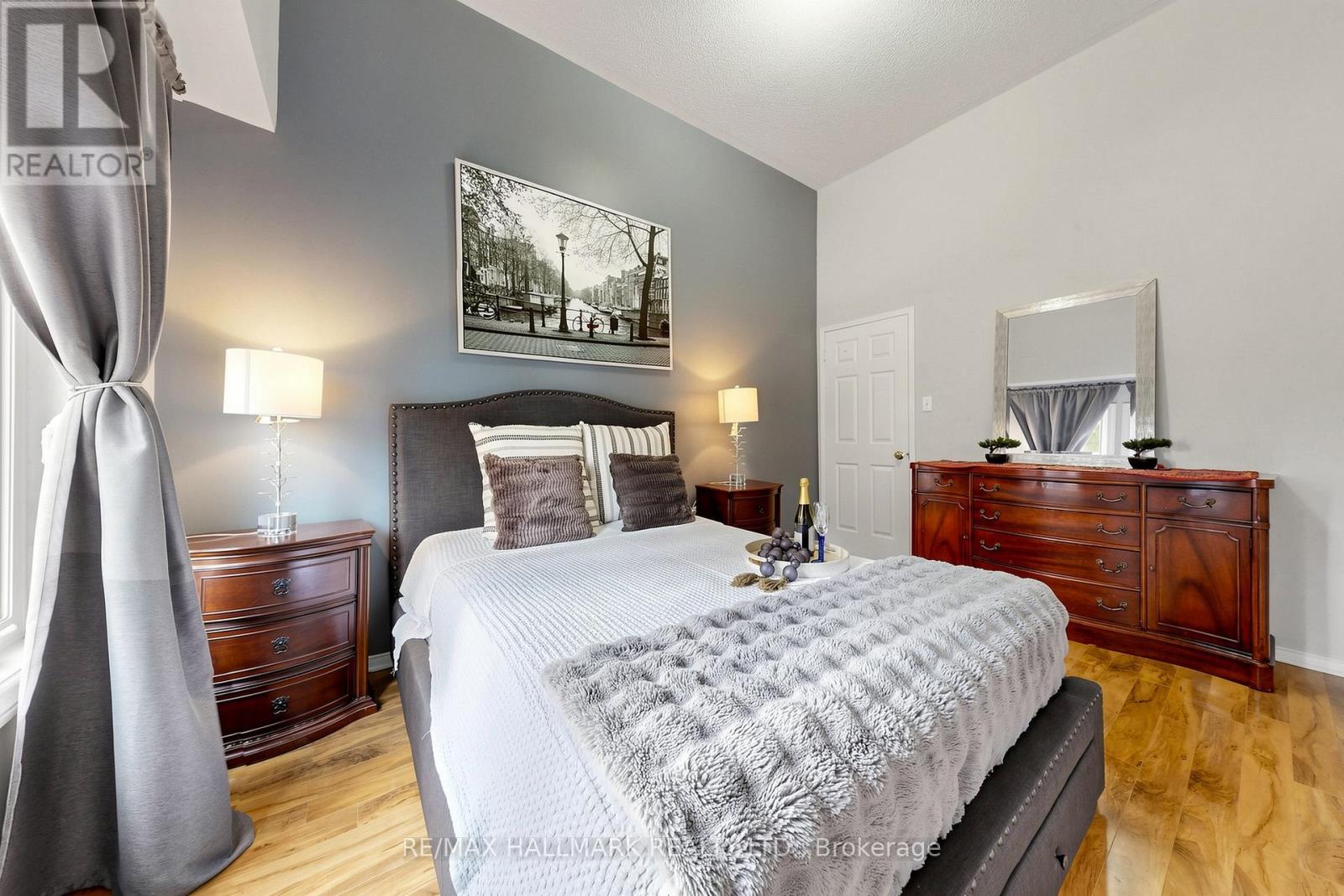 5 EVELYN BUCK LANE - 21
