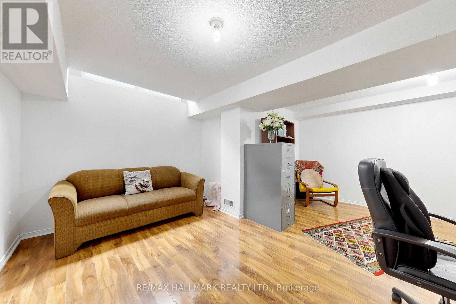 5 EVELYN BUCK LANE - 37
