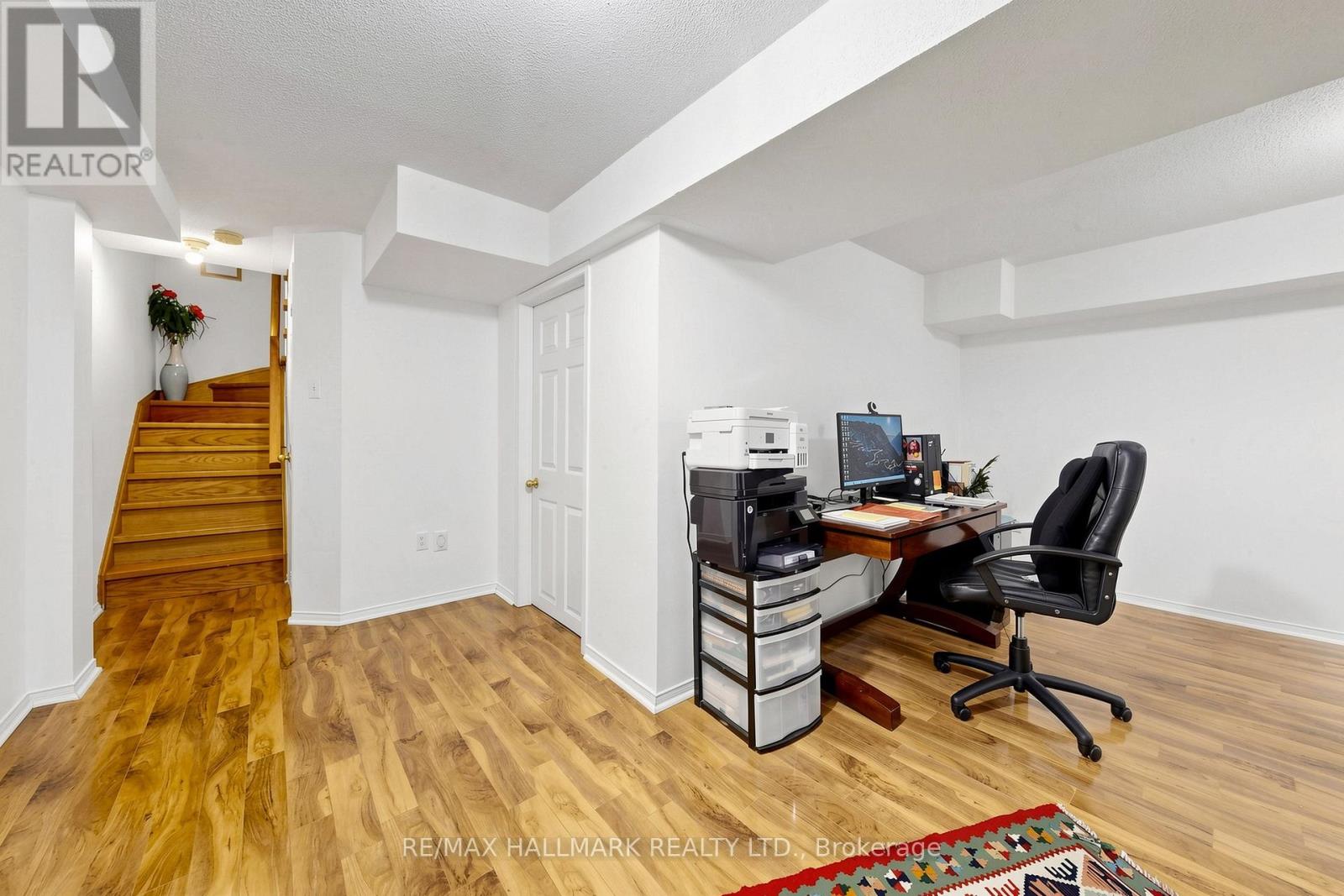 5 EVELYN BUCK LANE - 39
