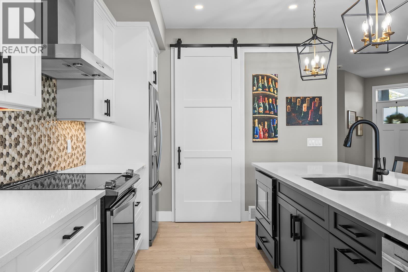 3352 Hawks Crescent - 14