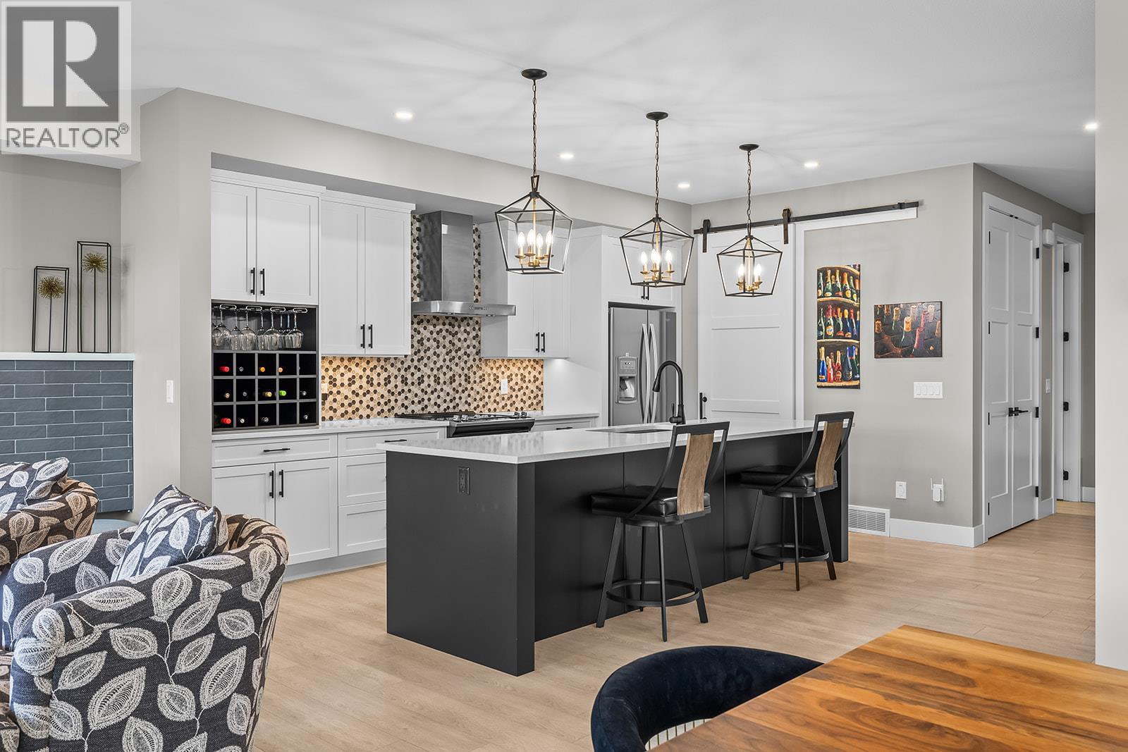 3352 Hawks Crescent - Image 19