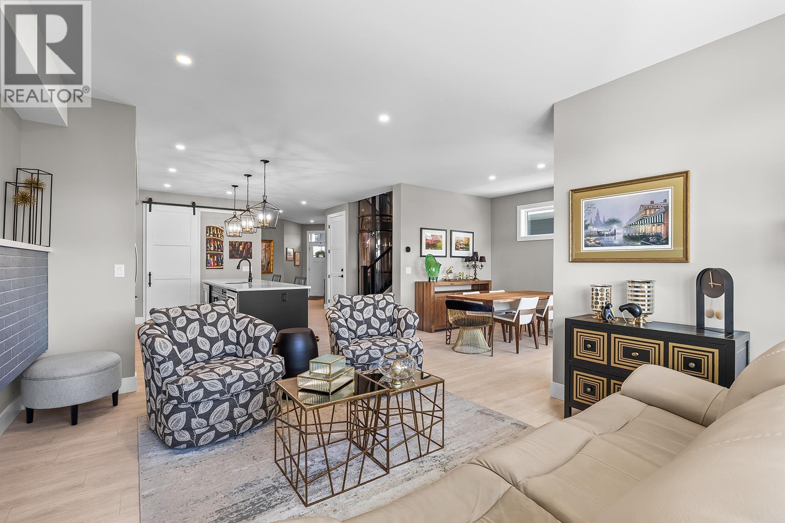 3352 Hawks Crescent - Image 18