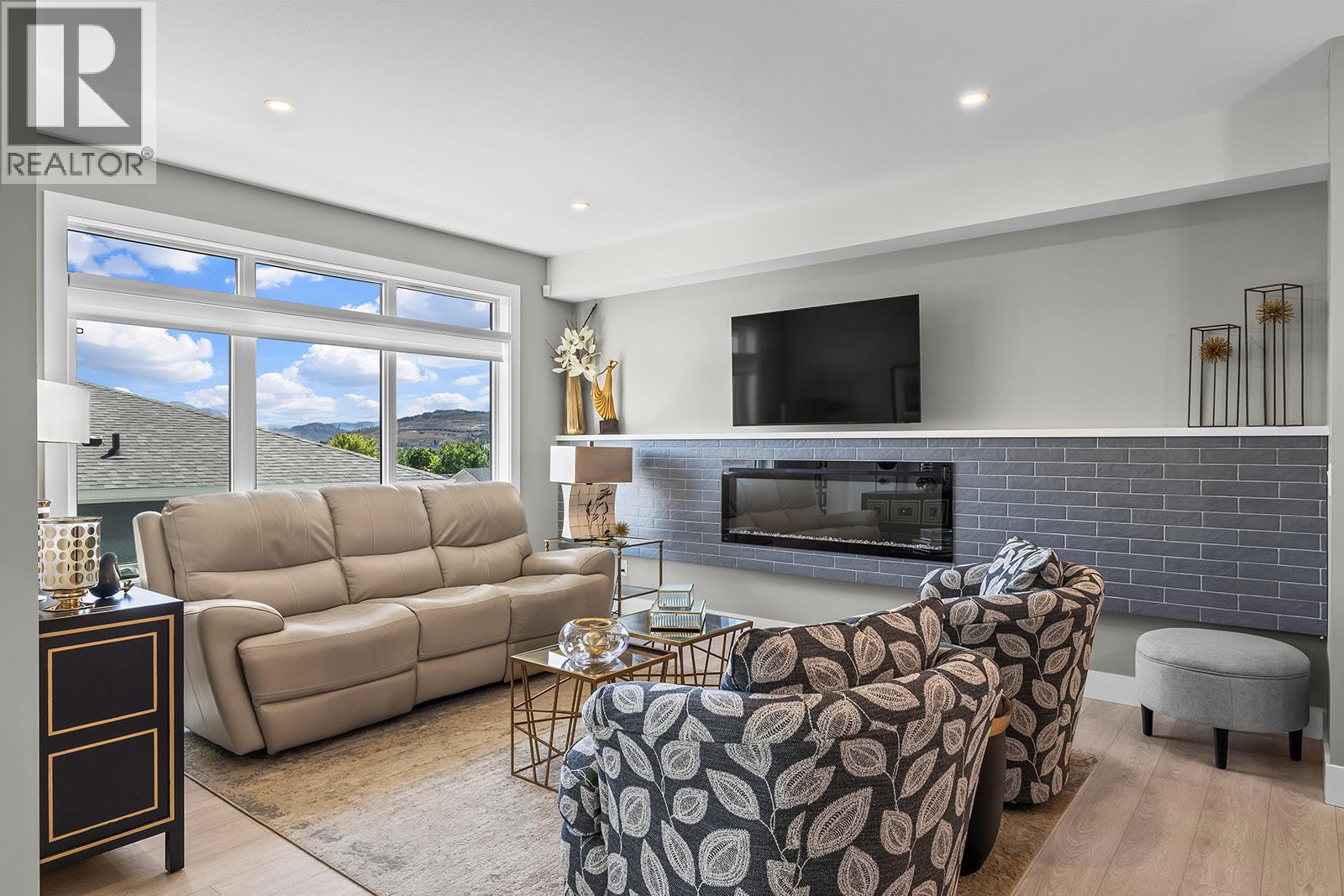 3352 Hawks Crescent - Image 17