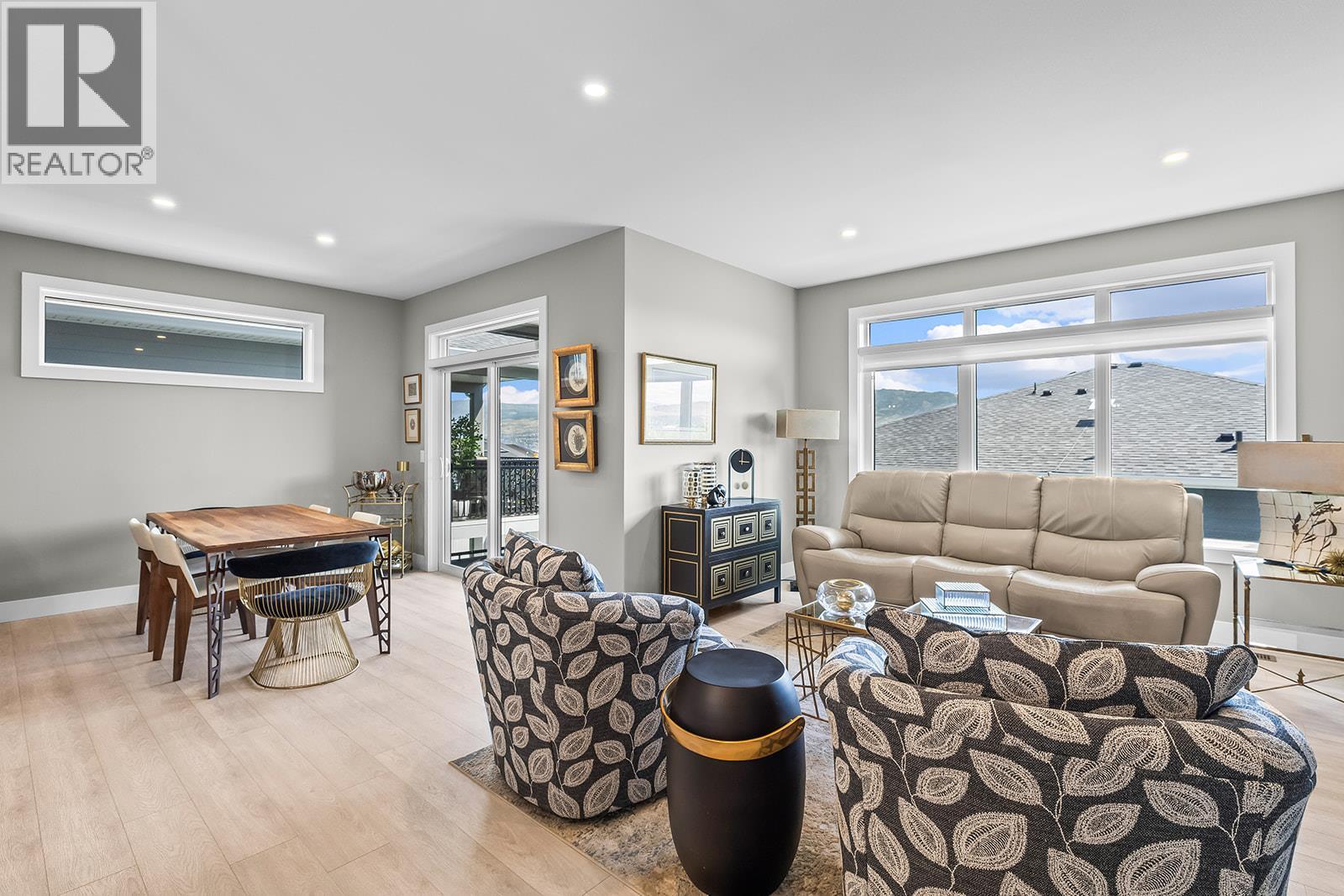3352 Hawks Crescent - Image 21