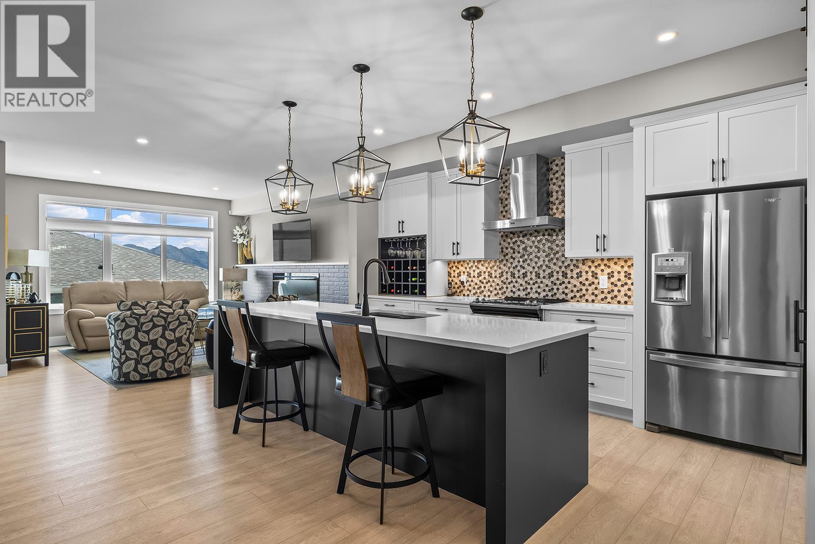 3352 Hawks Crescent - Image 12