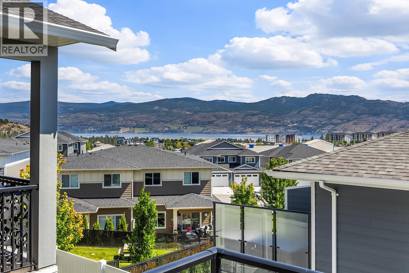 3352 Hawks Crescent - Image 30