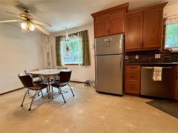568 Queen Street W, Virden, MB R0M2C0 Photo 14