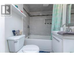 2 Hook Court, Barrie, ON L4N7H7 Photo 33