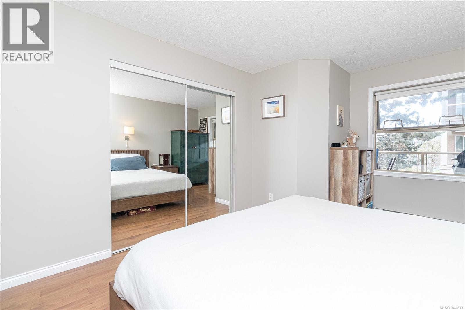 #309 1025 Meares St - 22