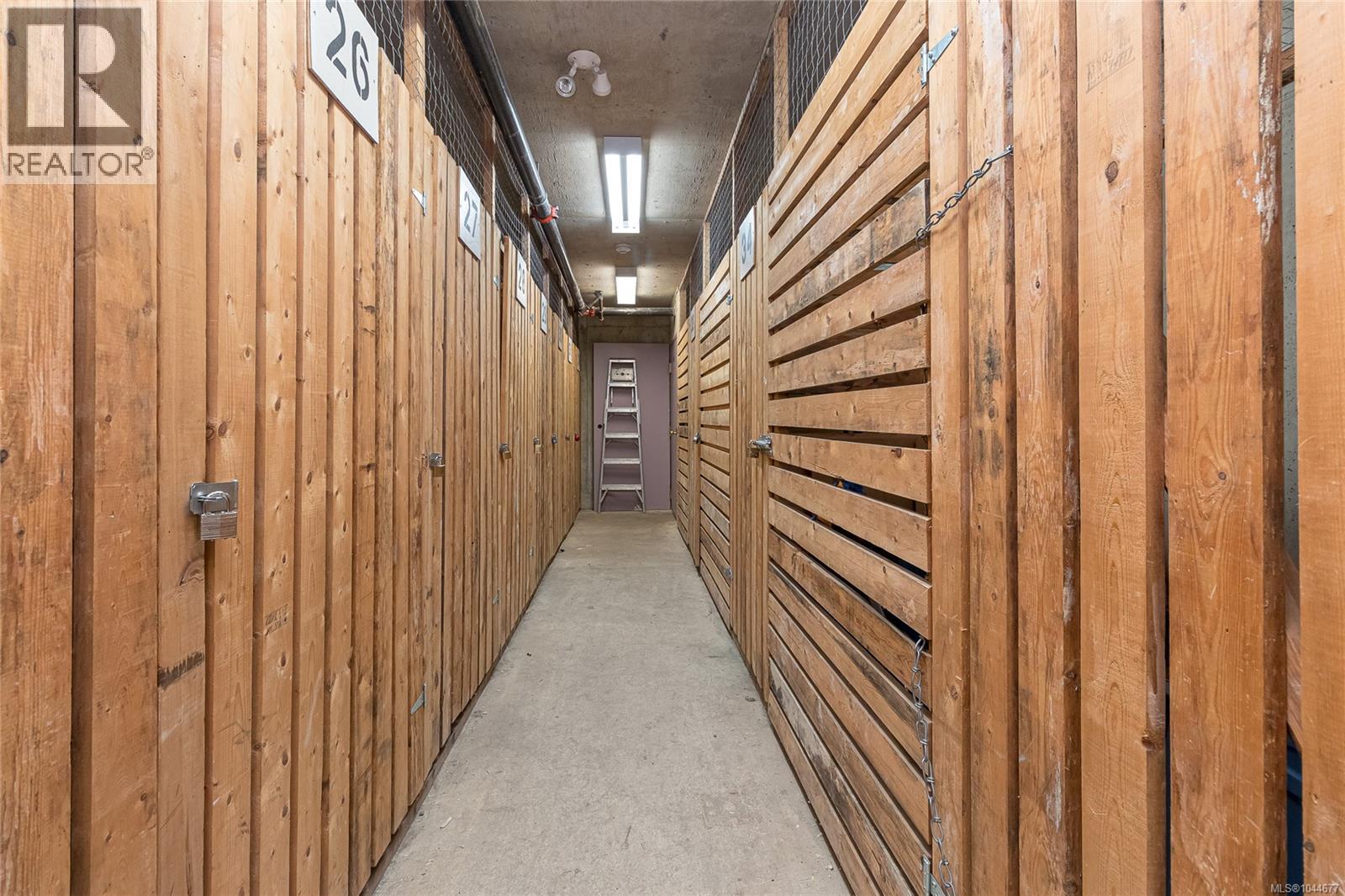 #309 1025 Meares St - 29