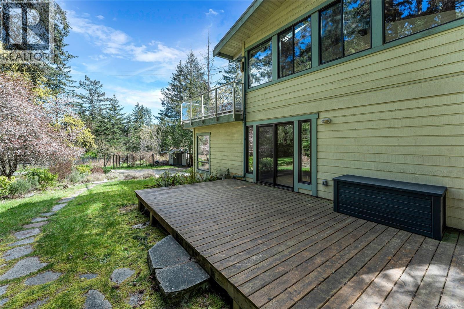 2083 North End Rd - 35