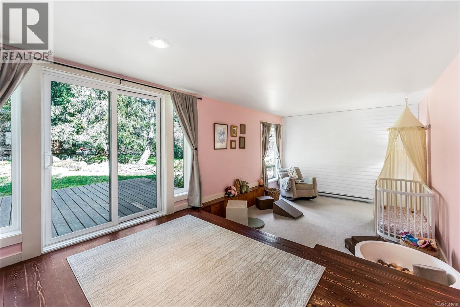 2083 North End Rd - 36