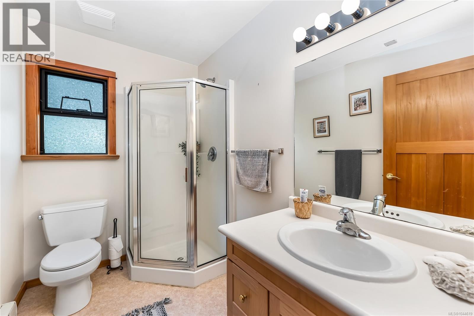 2083 North End Rd - 39