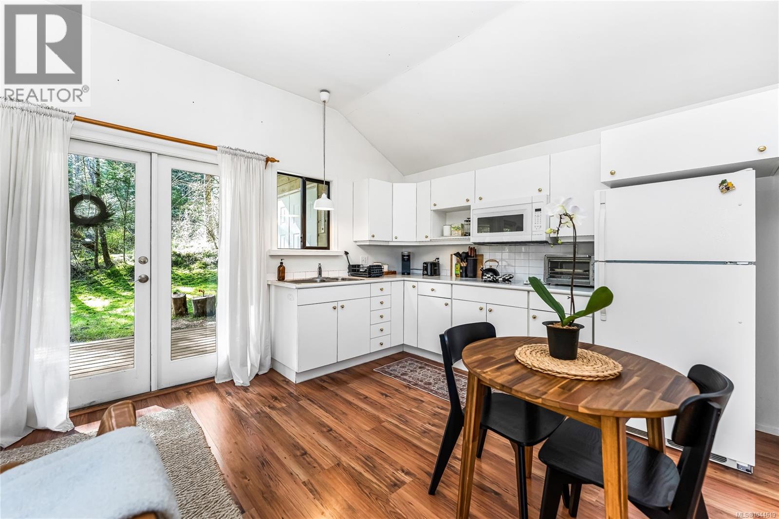 2083 North End Rd - 58