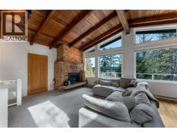 Bathroom - 2083 North End Rd, Salt Spring, BC V8K1E1 Photo 10
