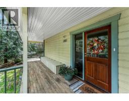 Porch - 2083 North End Rd, Salt Spring, BC V8K1E1 Photo 6
