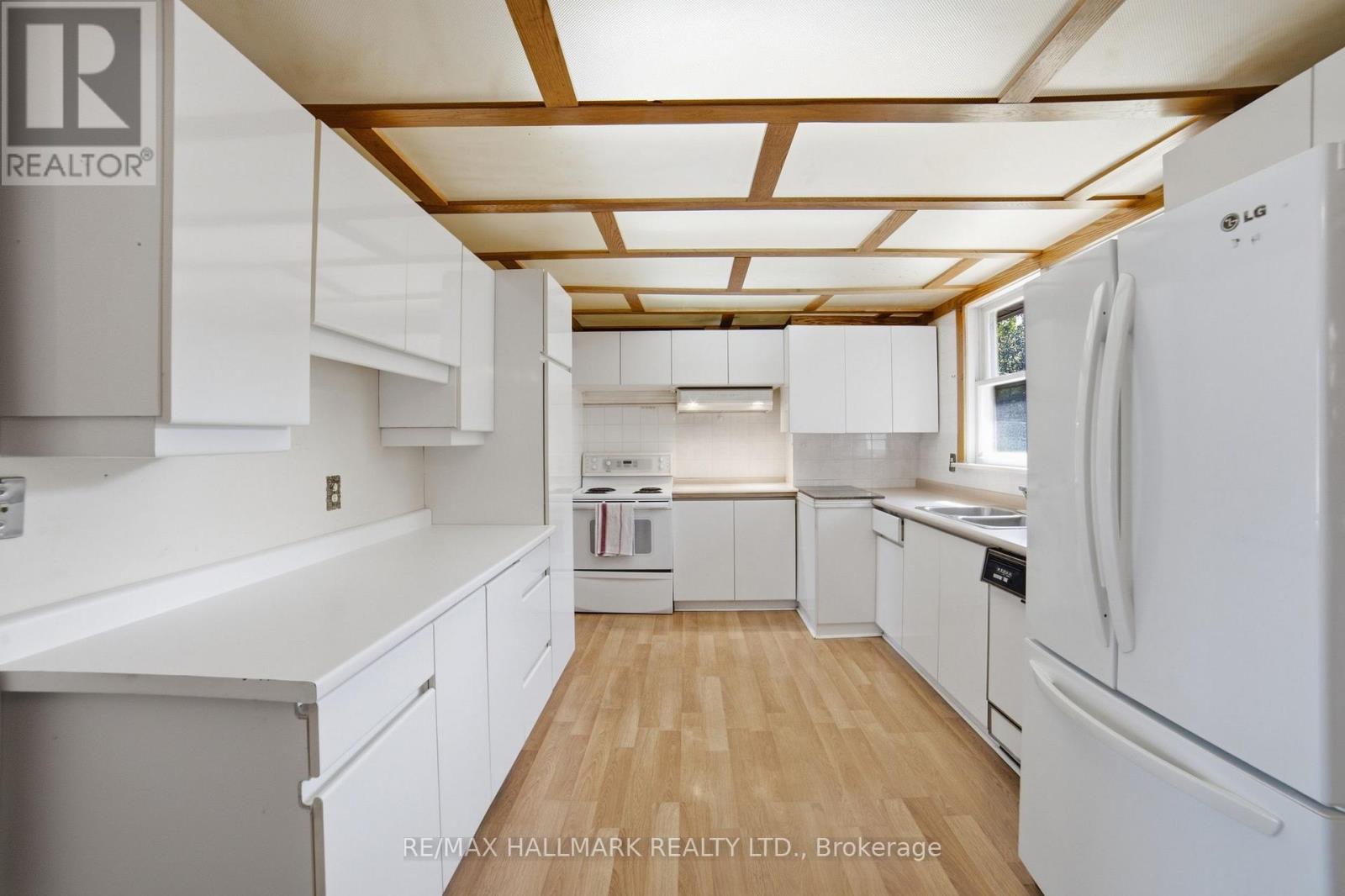 1392 REBECCA STREET - 10
